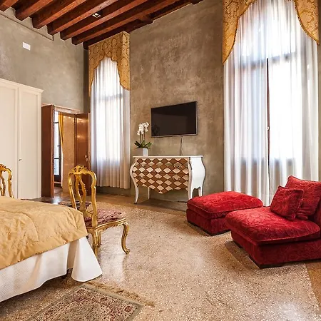Bed & Breakfast Ca' Cappellis Venice