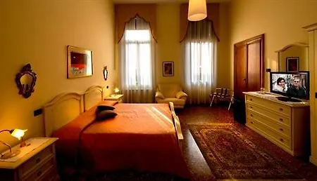 Bed & Breakfast Ca' Cappellis Venice